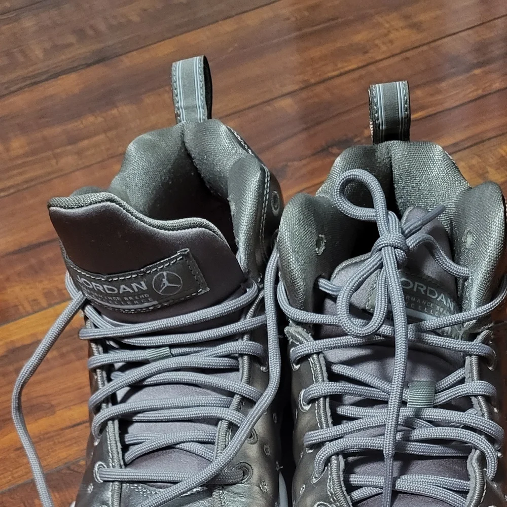 Nike Air Jordan Jumpman Team 2 SE size 6Y - Picture 10 of 12